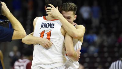 Top-seeded Virginia tops Oklahoma, back in Sweet 16